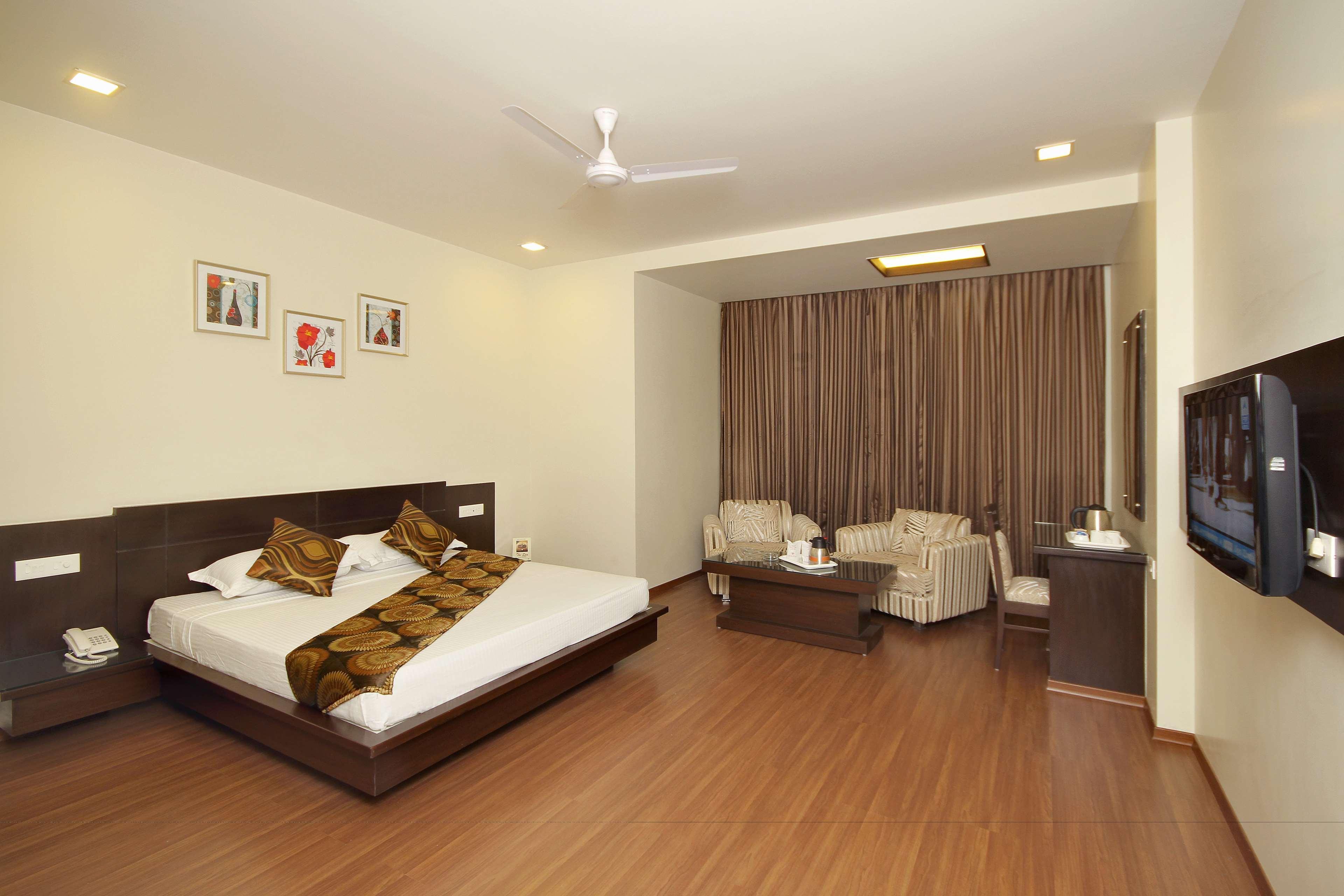 Katra Hotel Katra  Ngoại thất bức ảnh